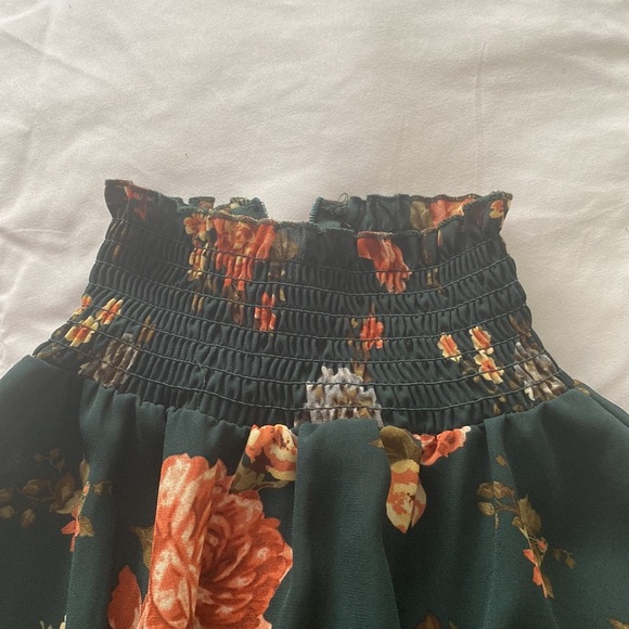 J for justify floral smocked long sleeve top - Picture 6 of 7